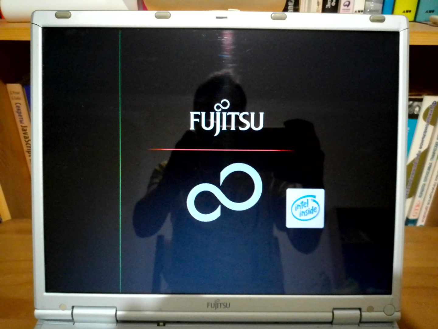 Fujitsu FMV-Biblo NB53E: логотип