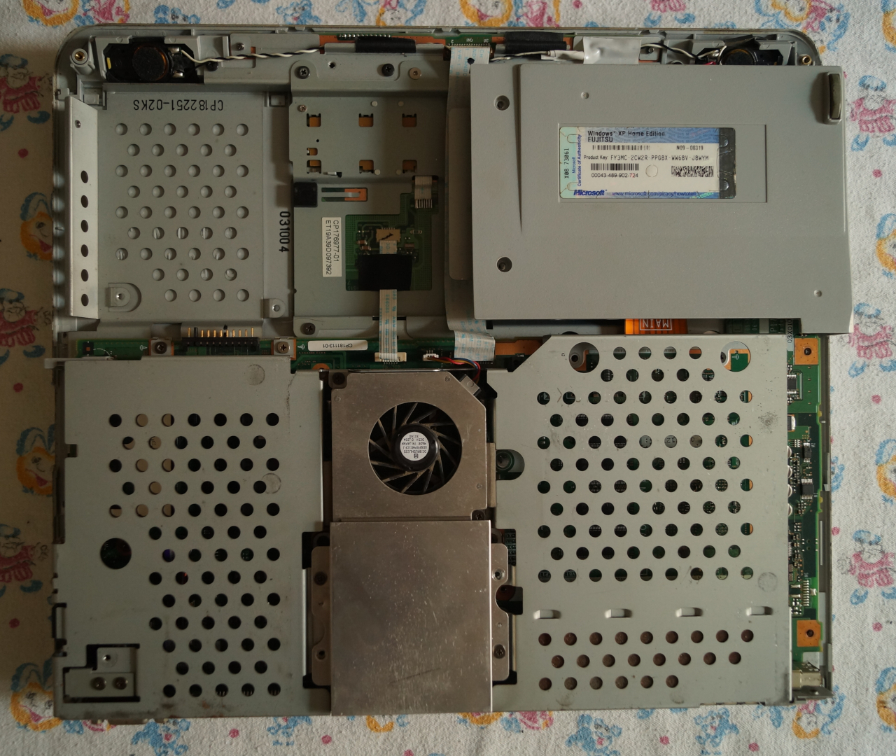 Fujitsu FMV-Biblo NB53E: без поддона