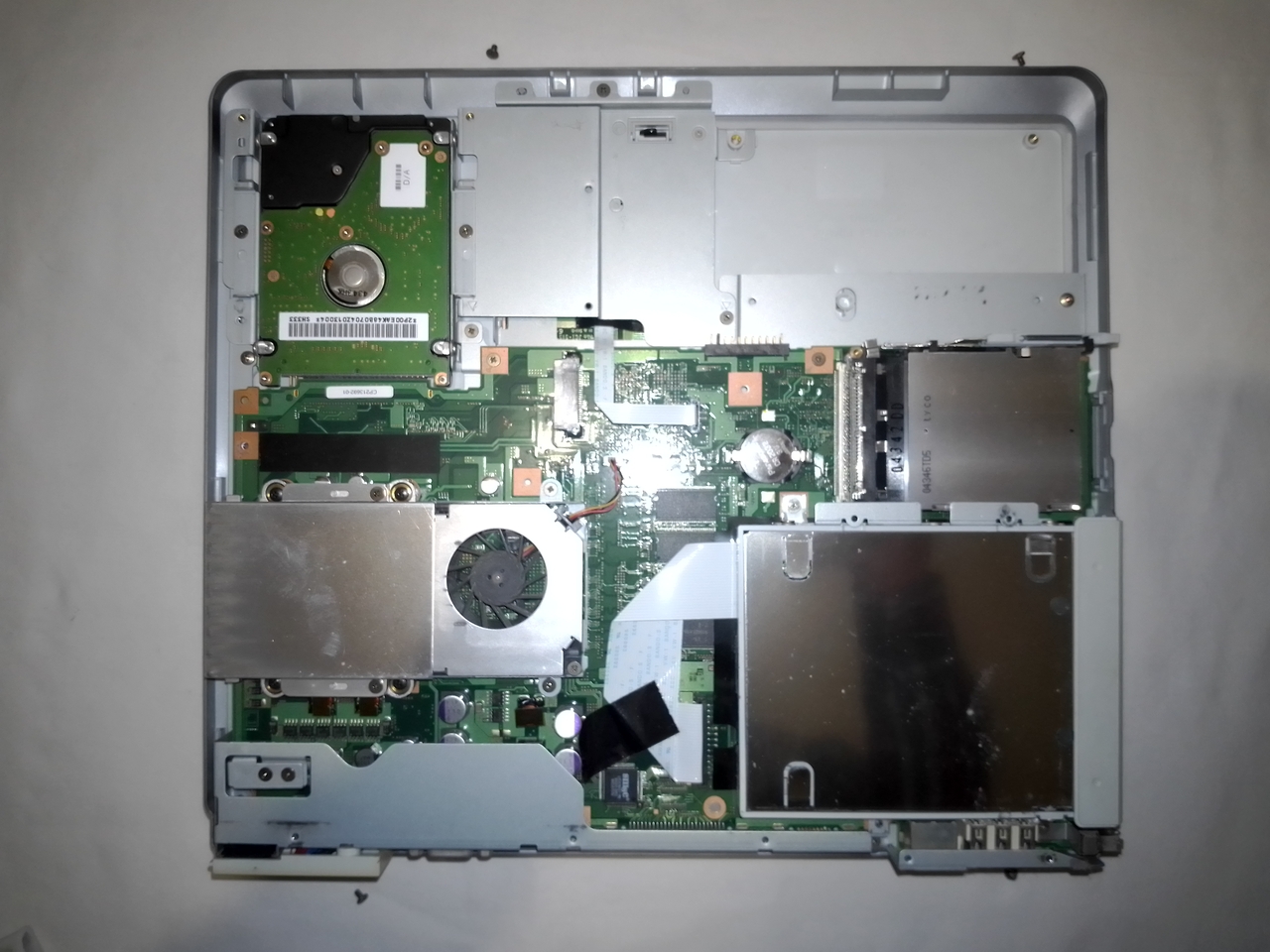 Fujitsu FMV-Biblo NB75J: внутри