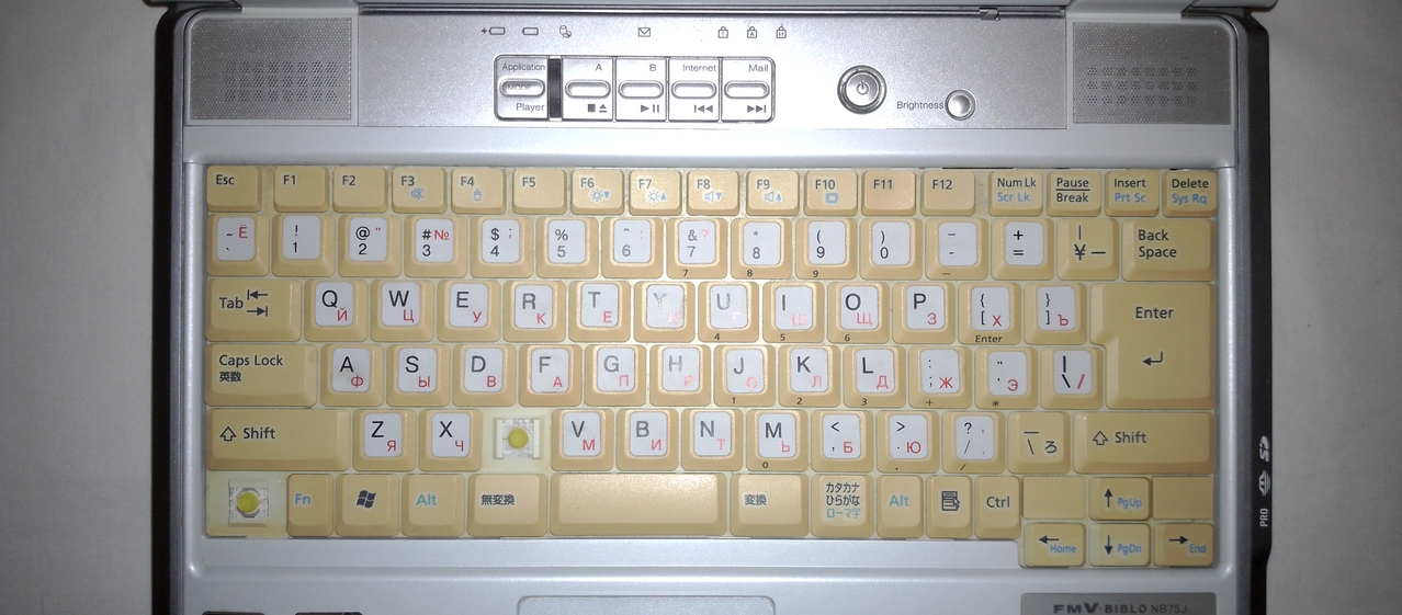 Fujitsu FMV-Biblo NB75J: клавиатура и Application Panel