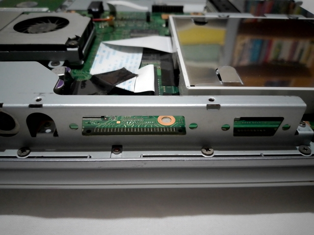 Fujitsu FMV-Biblo NB75J: посадочные места LPT и COM