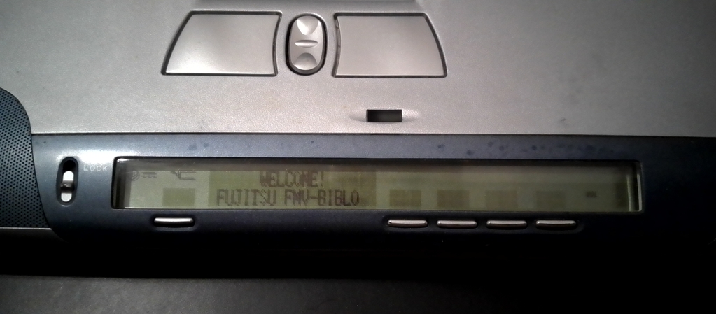 Fujitsu FMV-Biblo NE7/800: индикатор включения