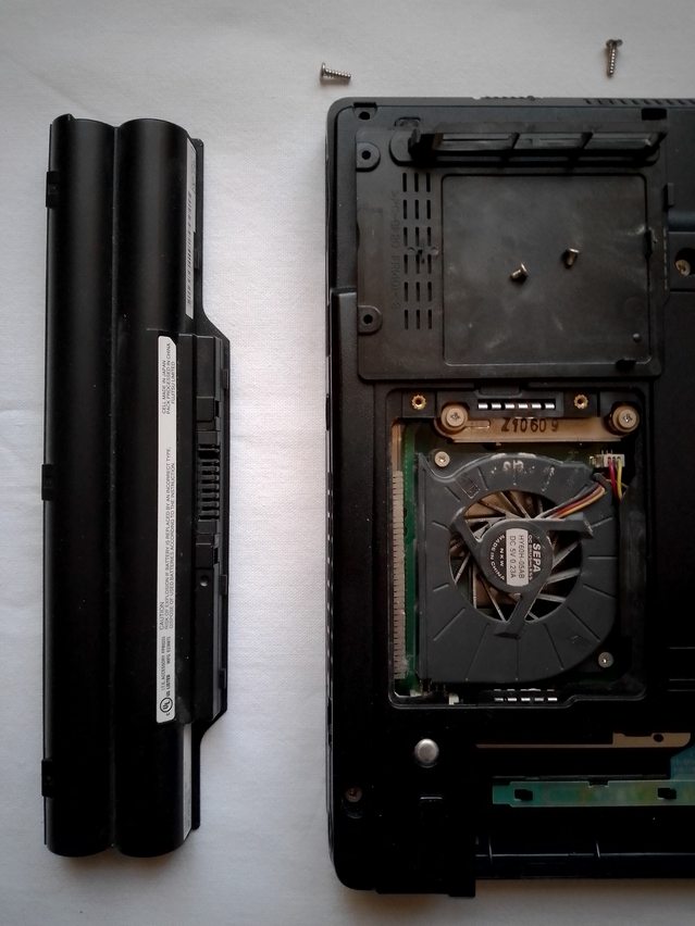 Fujitsu LifeBook P701: вентилятор охлаждения