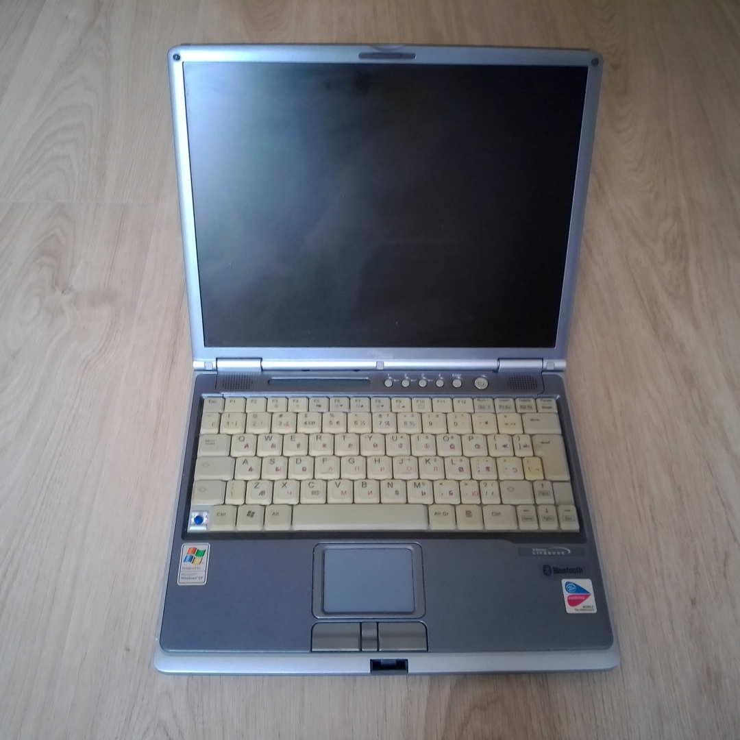 Fujitsu-Siemens LifeBook S6120: главный вид