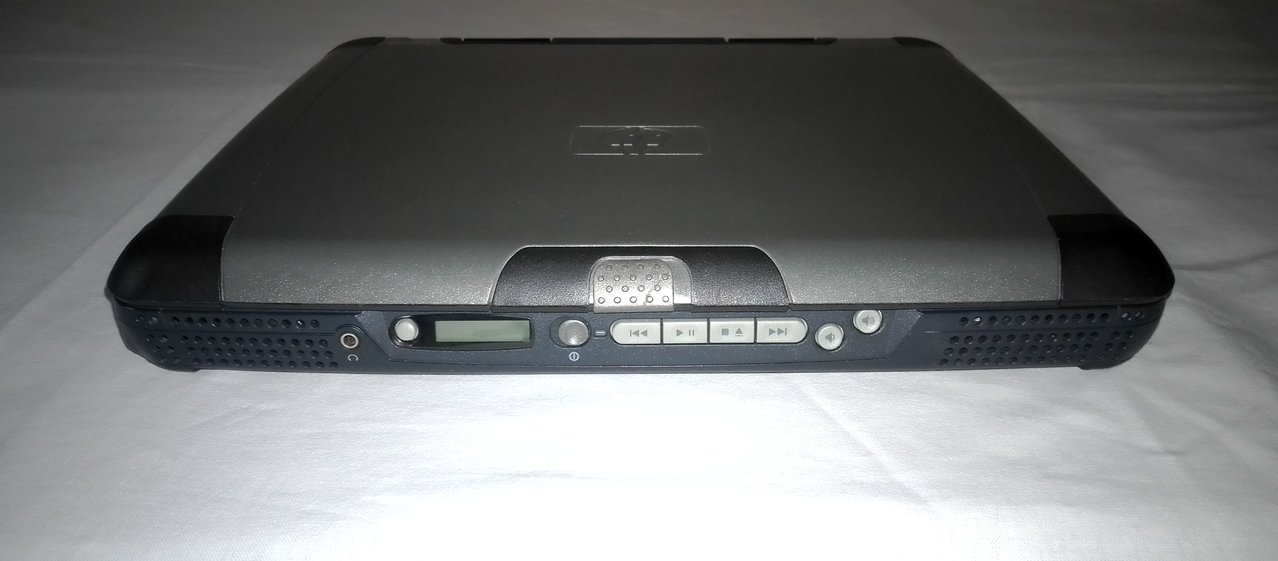 HP OmniBook XE3 GC: вид спереди