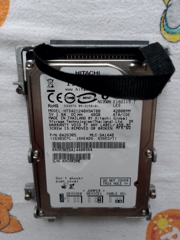 HP OmniBook XE3 GC: HDD со своим держателем