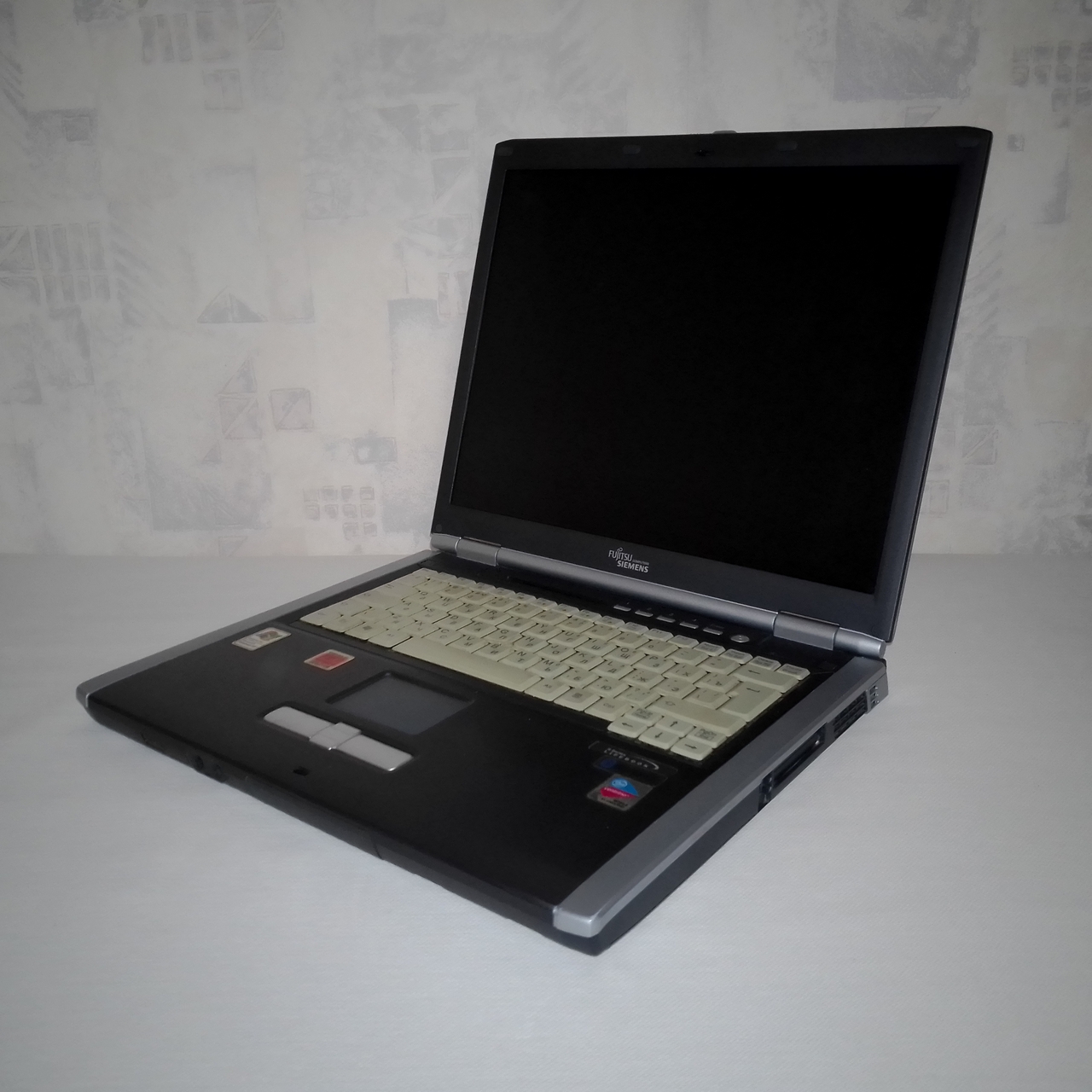 LifeBook E8010: мой первый Fujitsu